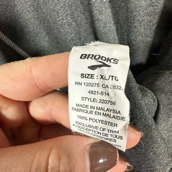 Brooks Women's Long Sleeve Activewear Top Sz XL Gray Compression Lightweight EUC - Picture 3 of 6